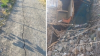 Afyon’da Deprem Sonrası O Yol Çatladı, Köy Evi Yıkıldı
