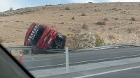 Afyon’da 2 kamyon çarpıştı: 1 kişi hayatını kaybetti