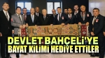 Devlet Bahçeli’ye Bayat Kilimi hediye ettiler