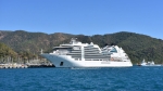 “Seabourn Encore” kruvaziyeri 570 yolcusuyla Marmaris’e geldi