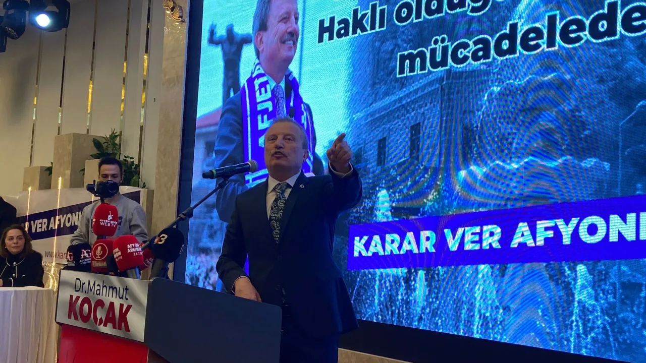 Mahmut Koçak: AK Parti bayrağını Karahisar Kalesi’nin en yüksek burcuna dikeceğiz