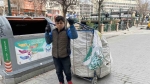 13 yaşındaki çocuk geri dönüşüm işçiliği yapıyor