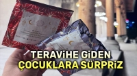 Teravih Namazına Gelen Çocuklara Sürpriz