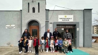 Miniklerden muhtar dedelerine bayramlaşma ziyareti