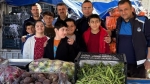 Öğrenciler semt pazarlarını ziyaret ederek eğlenceli deneyim yaşadı