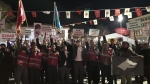 Zafer Partililer, Zafer Meydanı’na İndi