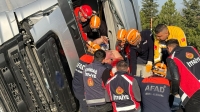 Afyon’da beyaz eşya yüklü tır devrildi: 5 milyon TL’lik eşya taşıyordu!