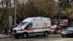 Kurye yağıştan dolayı direksiyon hakimiyetini kaybetti
