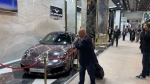 Gören Dokunmadan Geçemedi: Mermer Kaplama Porsche Fuarda! Marble İzmir’e damga vurdu…