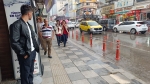 Afyon’da Beklenen Yağış Başladı, Vatandaşlar Zor Anlar Yaşadı