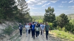 Bağımlılıkla mücadele çerçevesinde yürüyüş düzenlendi, çöpler toplandı