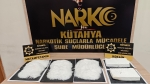 Kütahya’da narkotik baskınında ele geçirilen 3 şüpheli hapsedildi