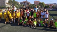 Muhtar öncülük etti, mahallede yaz futbol okulu açıldı