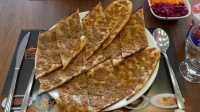 Afyon’da Pide ve Lahmacunun Yeni Adresi: Taş Fırından Çıkan Lezzet!