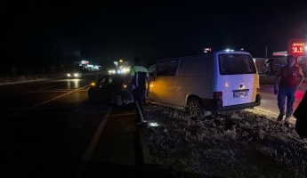 Afyon’da Kamyonet ile Otomobil Çarpıştı: Çok Sayıda Çocuk Yaralandı!..