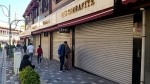 Afyon Uzun Çarşı’da elektrik krizi: “Kepenkler açılmadı, herkes dışarıda bekliyor”